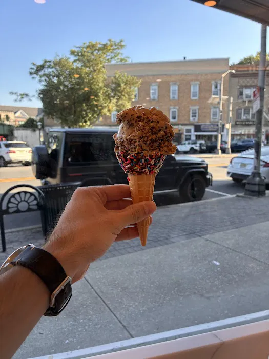 Cranford Vanilla Bean Creamery Picture 7