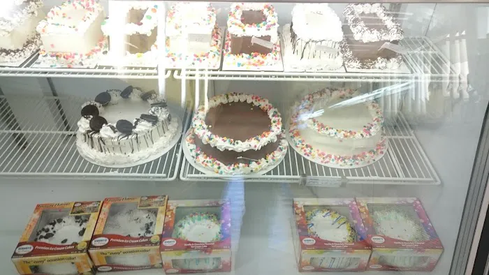 Village Ice Cream Parlour Picture 1