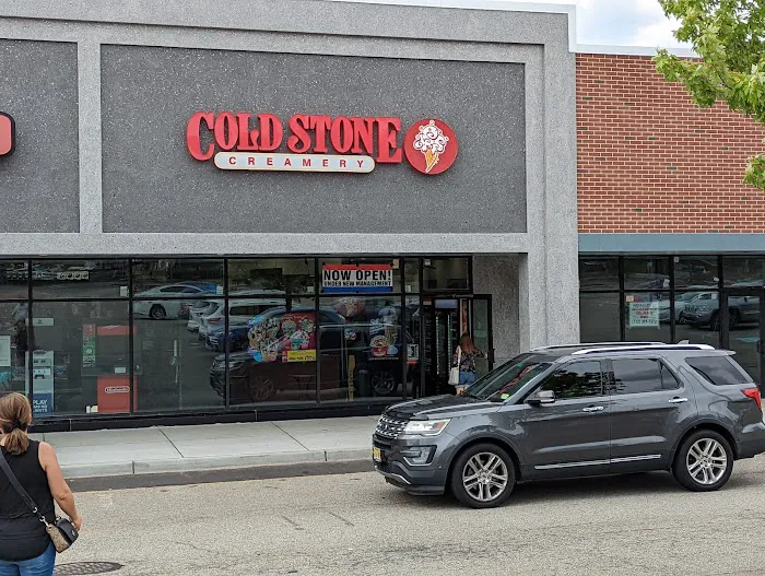 Cold Stone Creamery Picture 3