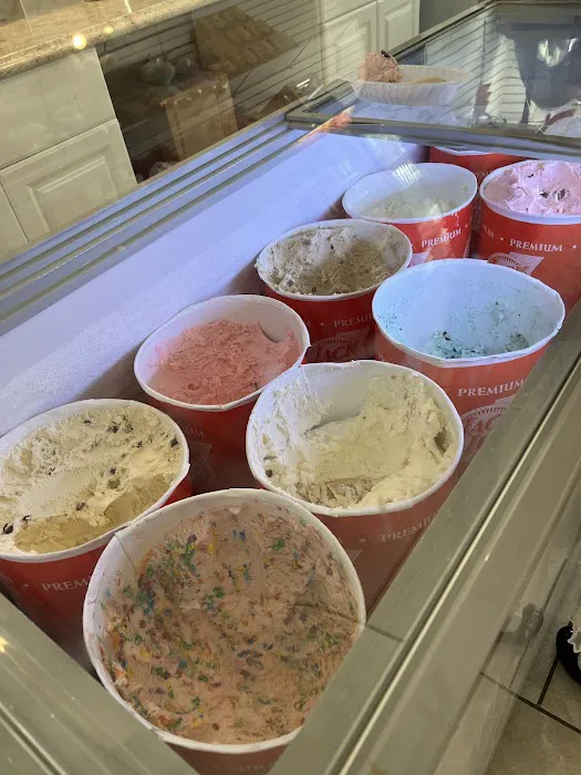Dippy Sippy Ice Cream & Desserts Picture 8