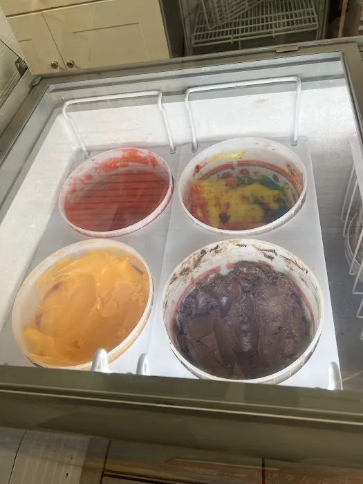 Dippy Sippy Ice Cream & Desserts Picture 6