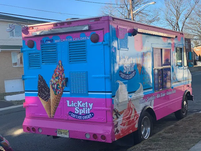 Lickety split soft ice cream truck Picture 8