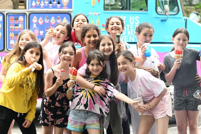 Lickety split soft ice cream truck Picture 1