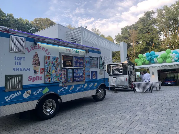 Lickety split soft ice cream truck Picture 5