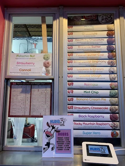 MJays Ice Cream Shack Picture 4