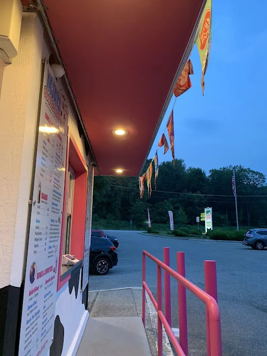 MJays Ice Cream Shack Picture 3