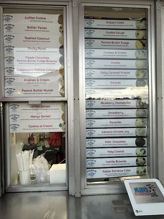 MJays Ice Cream Shack Picture 1