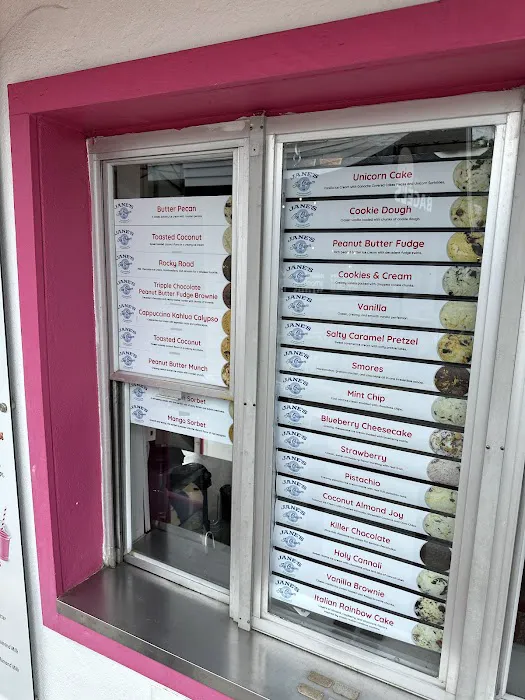 MJays Ice Cream Shack Picture 8