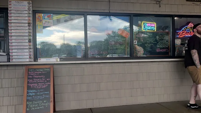 Poppy's Ice Cream Picture 8