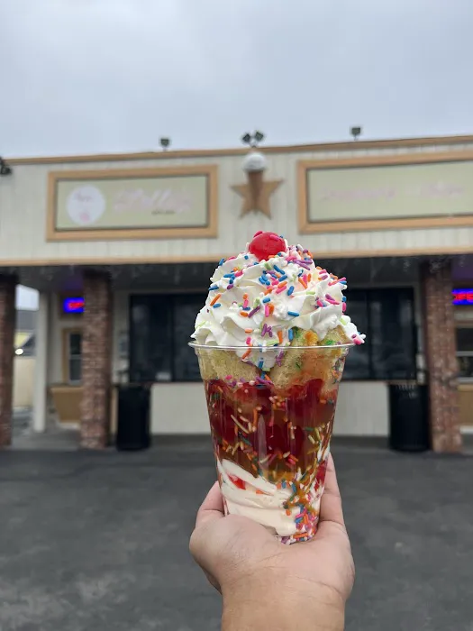 Stella’s Creamery & Cakes Picture 2