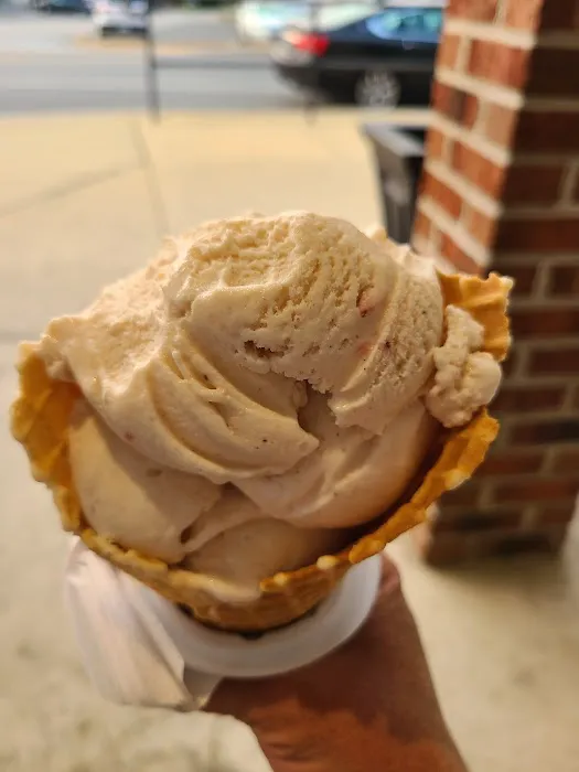 Landon’s Ices & Creams Picture 1