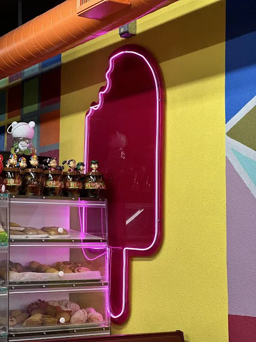 La Bonita Paleteria & Snacks Picture 9