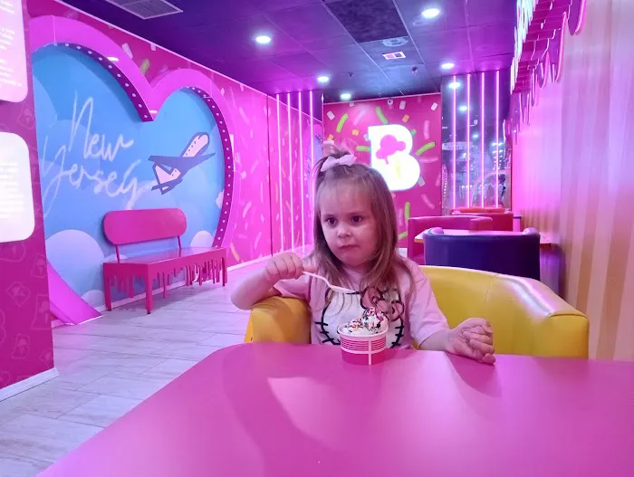 La Bonita Ice Cream Picture 9