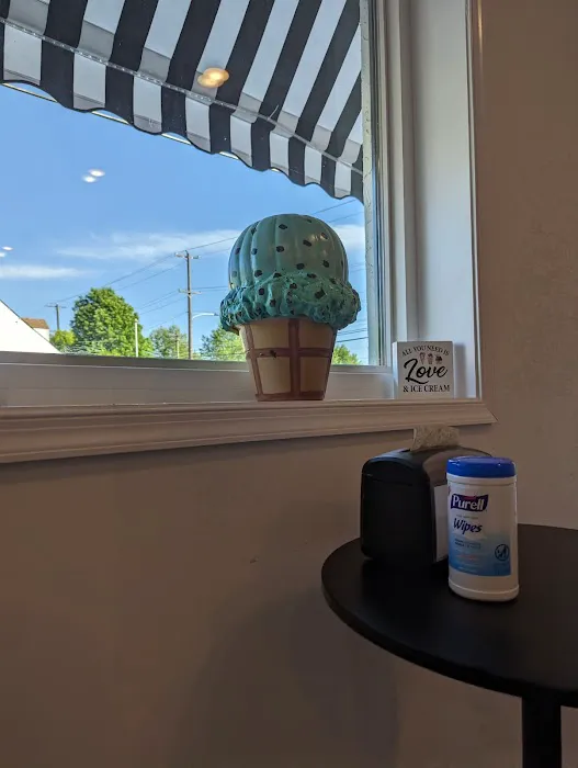 Pop Pop's Ice Cream Shoppe Picture 3