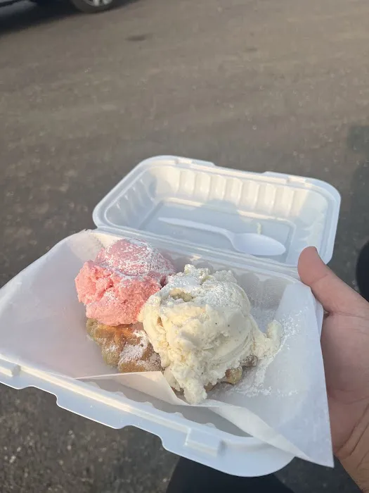 Petrucci's Ice Cream & Water Ice Picture 7