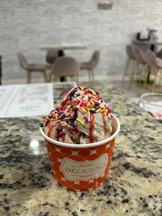 5 Star Scoop Ice Cream,Custom Cakes & Bakes Picture 10