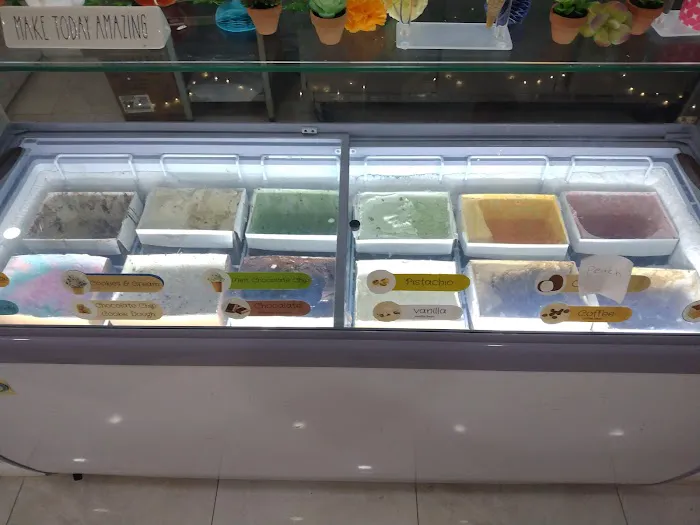 5 Star Scoop Ice Cream,Custom Cakes & Bakes Picture 5