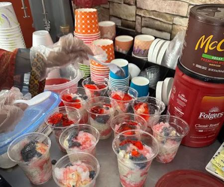 5 Star Scoop Ice Cream,Custom Cakes & Bakes