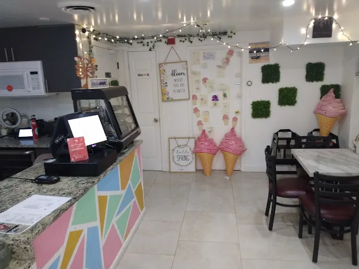 5 Star Scoop Ice Cream,Custom Cakes & Bakes Picture 7