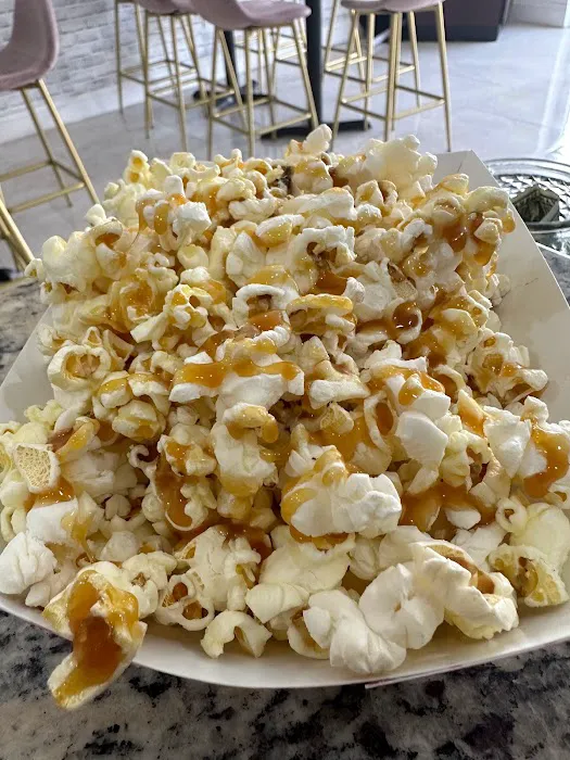 5 Star Scoop Ice Cream,Custom Cakes & Bakes Picture 9
