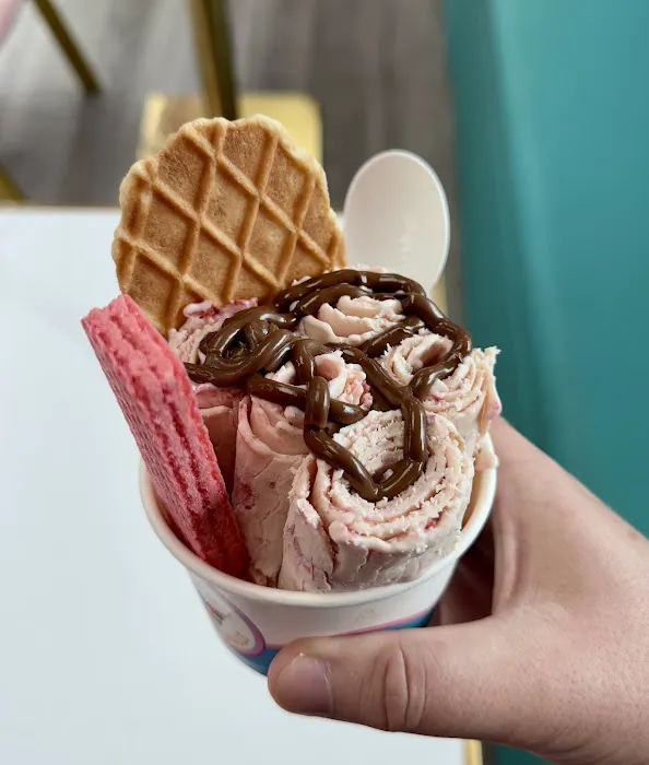 Rollito's Ice Cream Rolls Picture 9