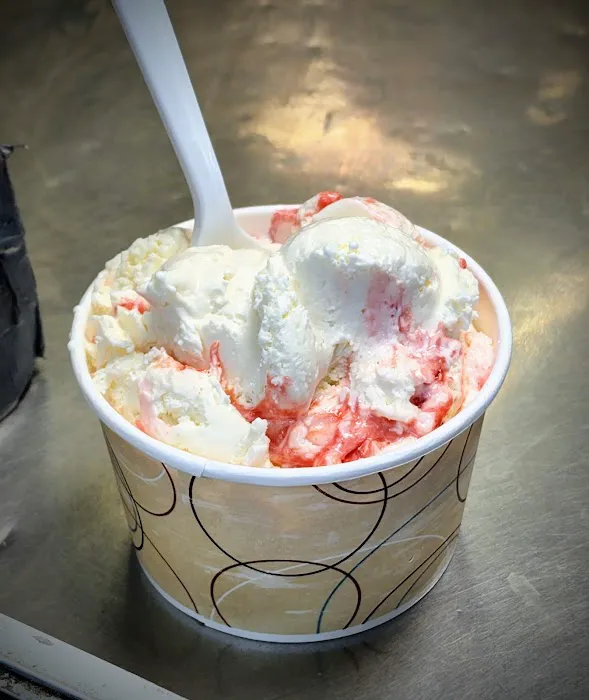 Gibby's Ice Cream Store Picture 4