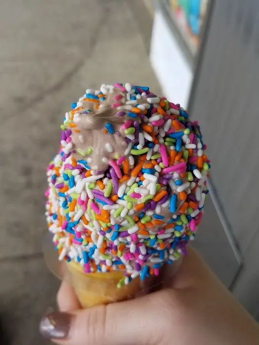 Gibby's Ice Cream Store Picture 9