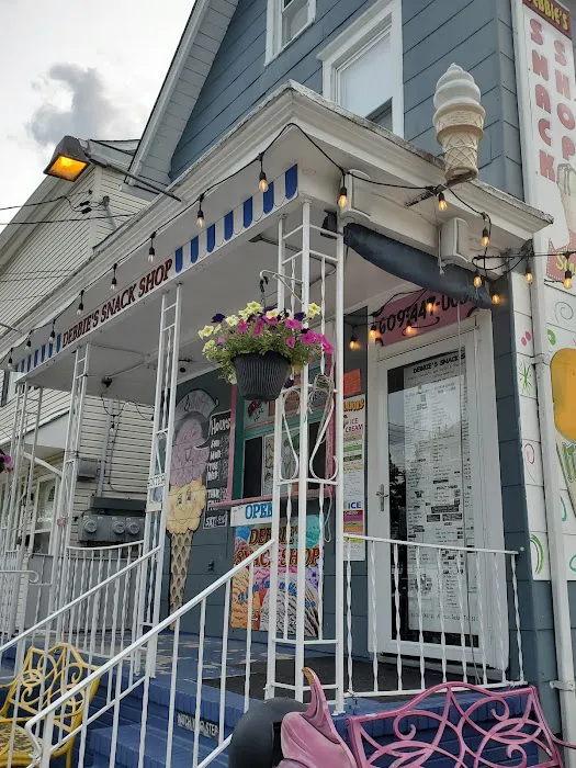 Debbie's Snack Shop Picture 4