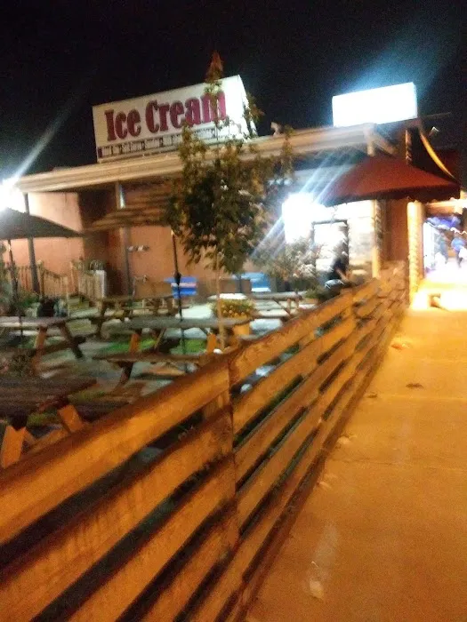 Five Sisters Ice Cream and Sweets Picture 3
