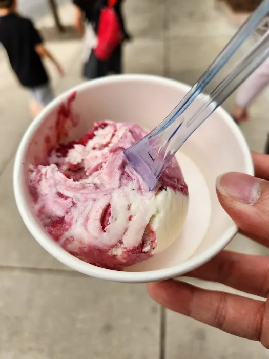 1-900-ICE-CREAM Picture 10