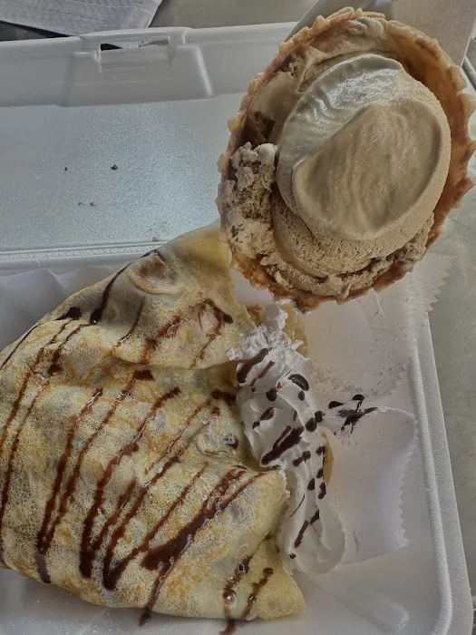 Bambino Ice Cream Shop Picture 4