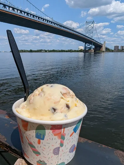Irv’s Ice Cream Picture 1