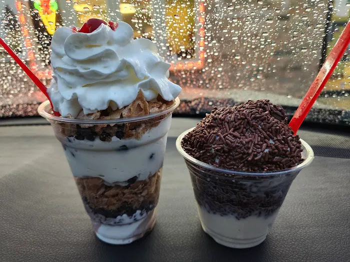 Scoopy's Ice Cream and Water Ice Picture 5