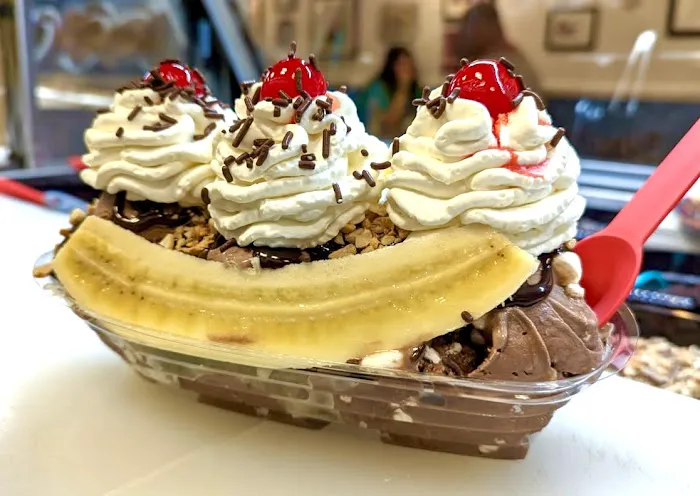 Hershey Shake Shop Creamery Picture 2