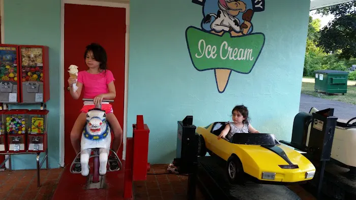 Hilltop Creamery Picture 3