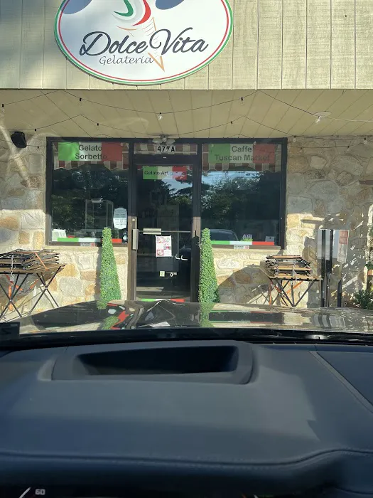 Dolce Vita Gelateria Picture 7