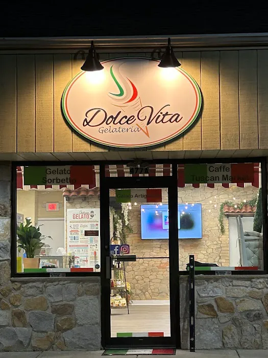 Dolce Vita Gelateria Picture 8