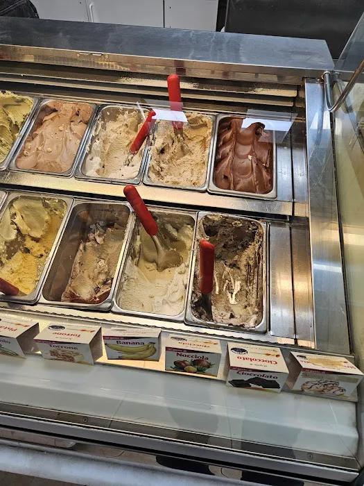 Four Seasons Ice Cream Picture 10