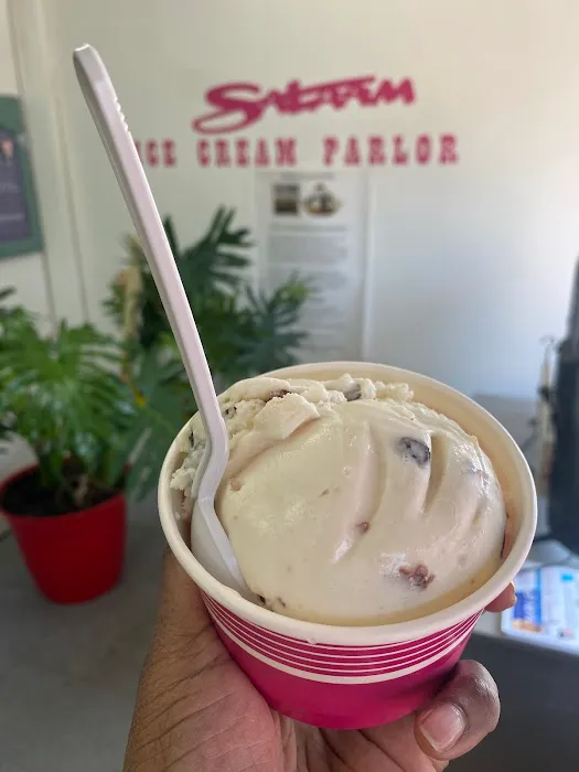 Salaam Ice Cream Parlor Picture 6