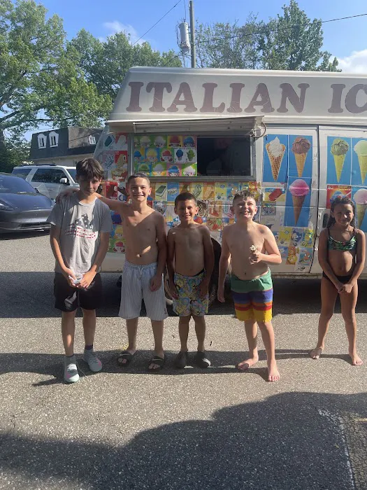 4 Girls Ice Cream Truck Picture 8