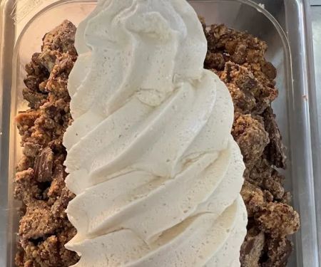 Magnifico's Ice Cream