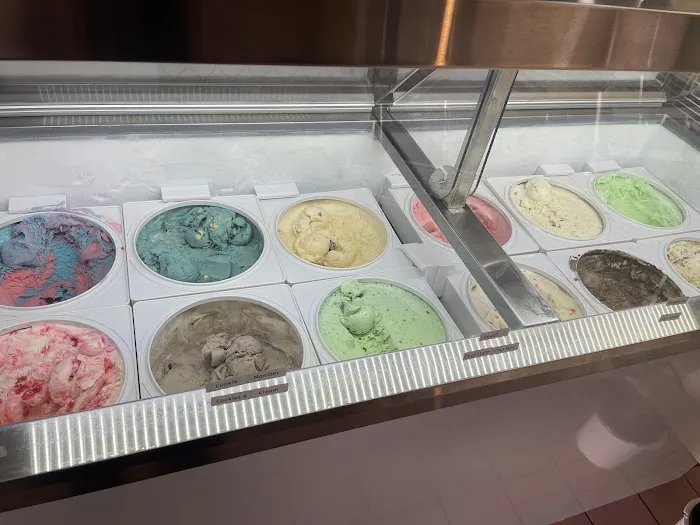 Truly Thai Bubble Tea and Ice Cream Picture 8