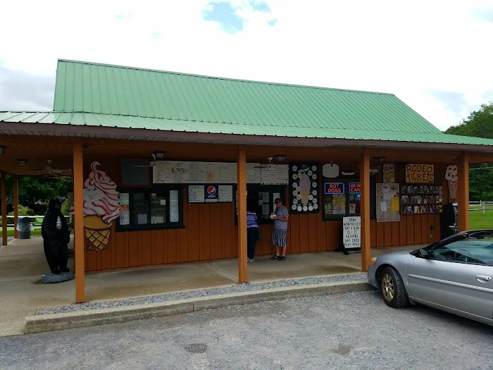 Bon's Ice Cream & Adirondack Miniature Golf Picture 8