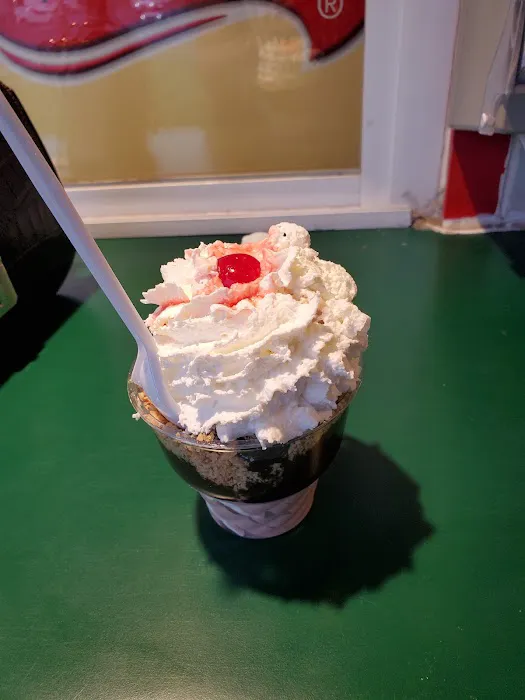Ice Cream Shop Picture 9