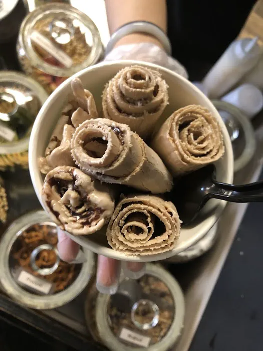 Icy Point Rolling Ice Cream Picture 3