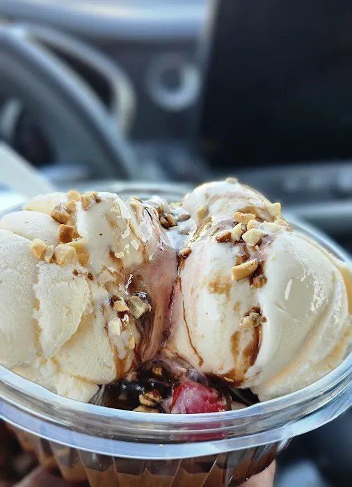 Guptill's Ice Cream Picture 6