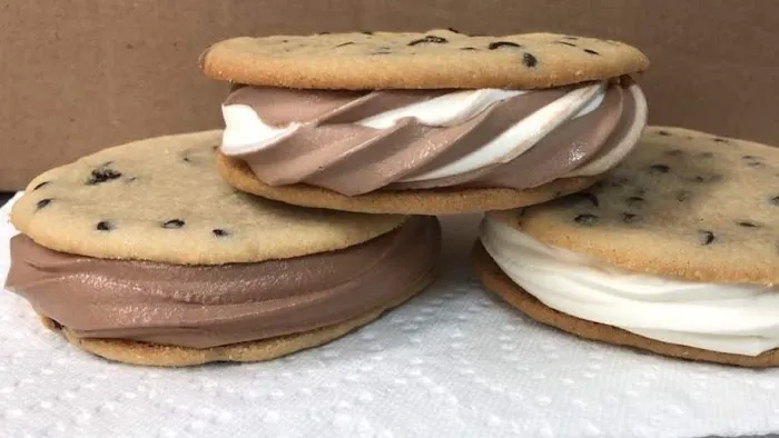 Rookies Cookies and Creme Picture 6