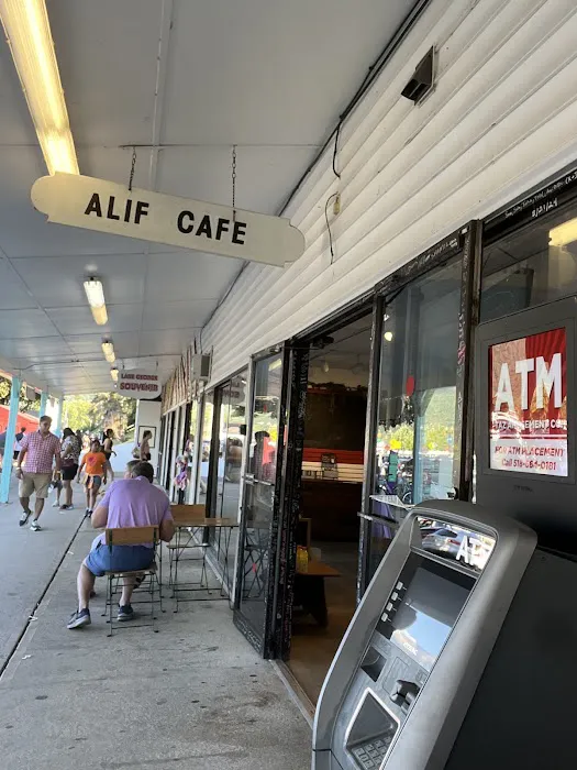Alif Cafe on the Lake George Beach Picture 4