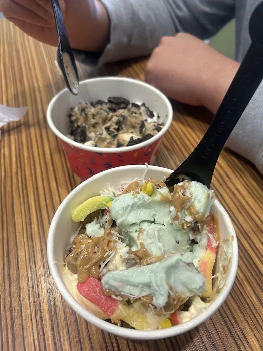 16 Handles Picture 9