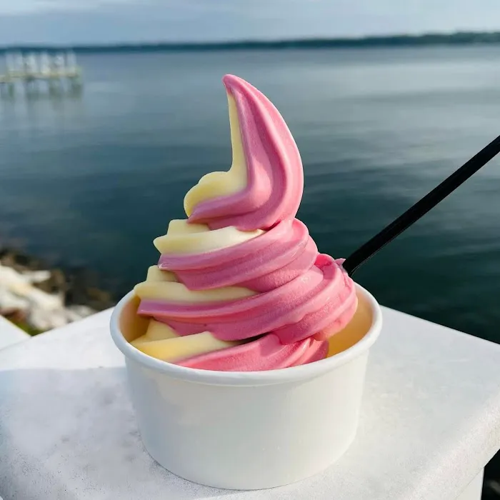 Brrrr Ice Cream, Shakes & Crepes Picture 4